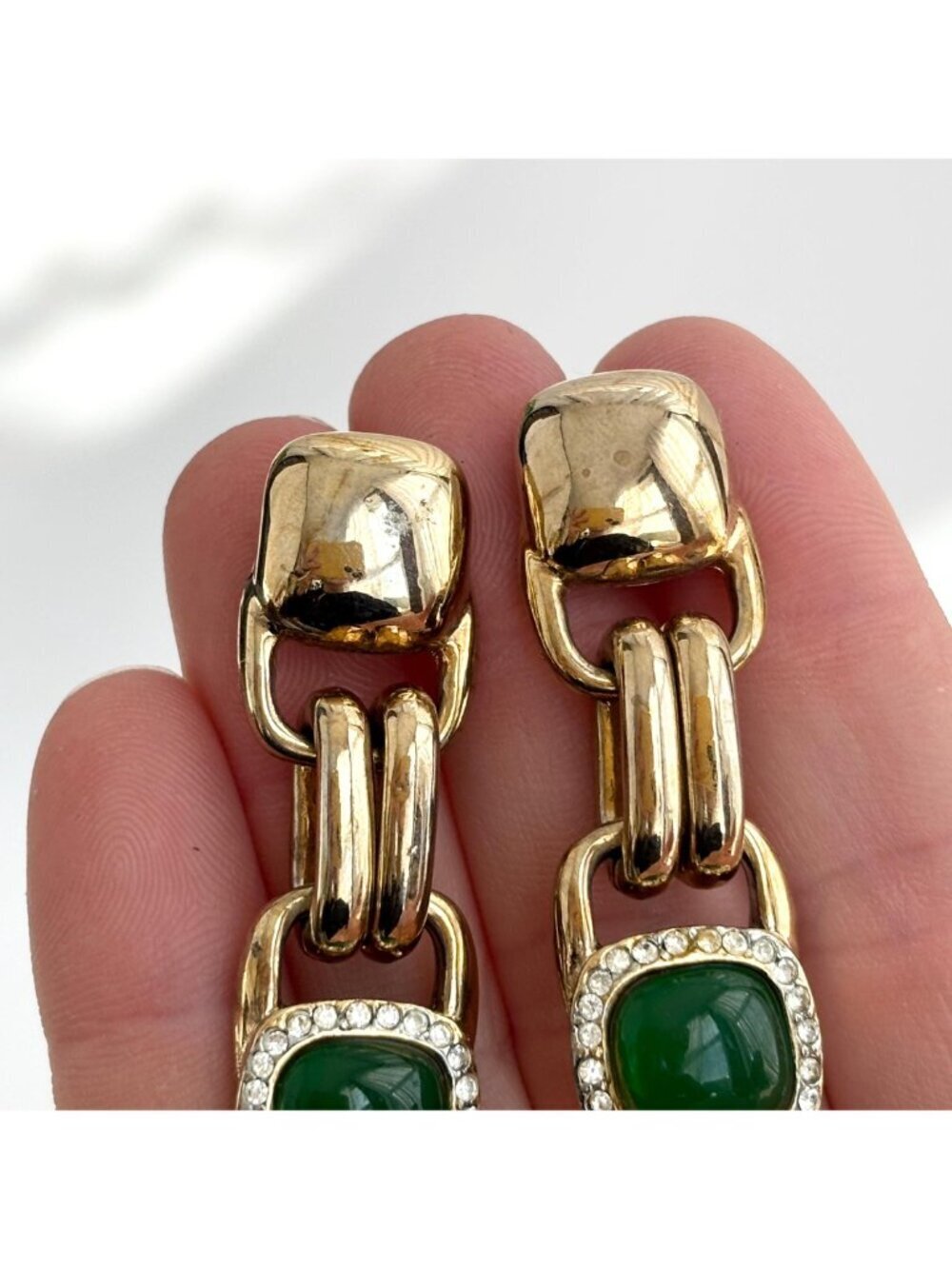 Geometric Green Stone 80's Gold Toned Vintage Post Back Costume Jewelry Earrings - Picture 11 of 11